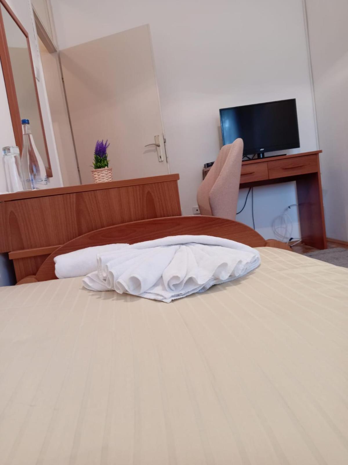 Hotel Vlasina - Vlasinsko Jezero Власина-Рид Экстерьер фото