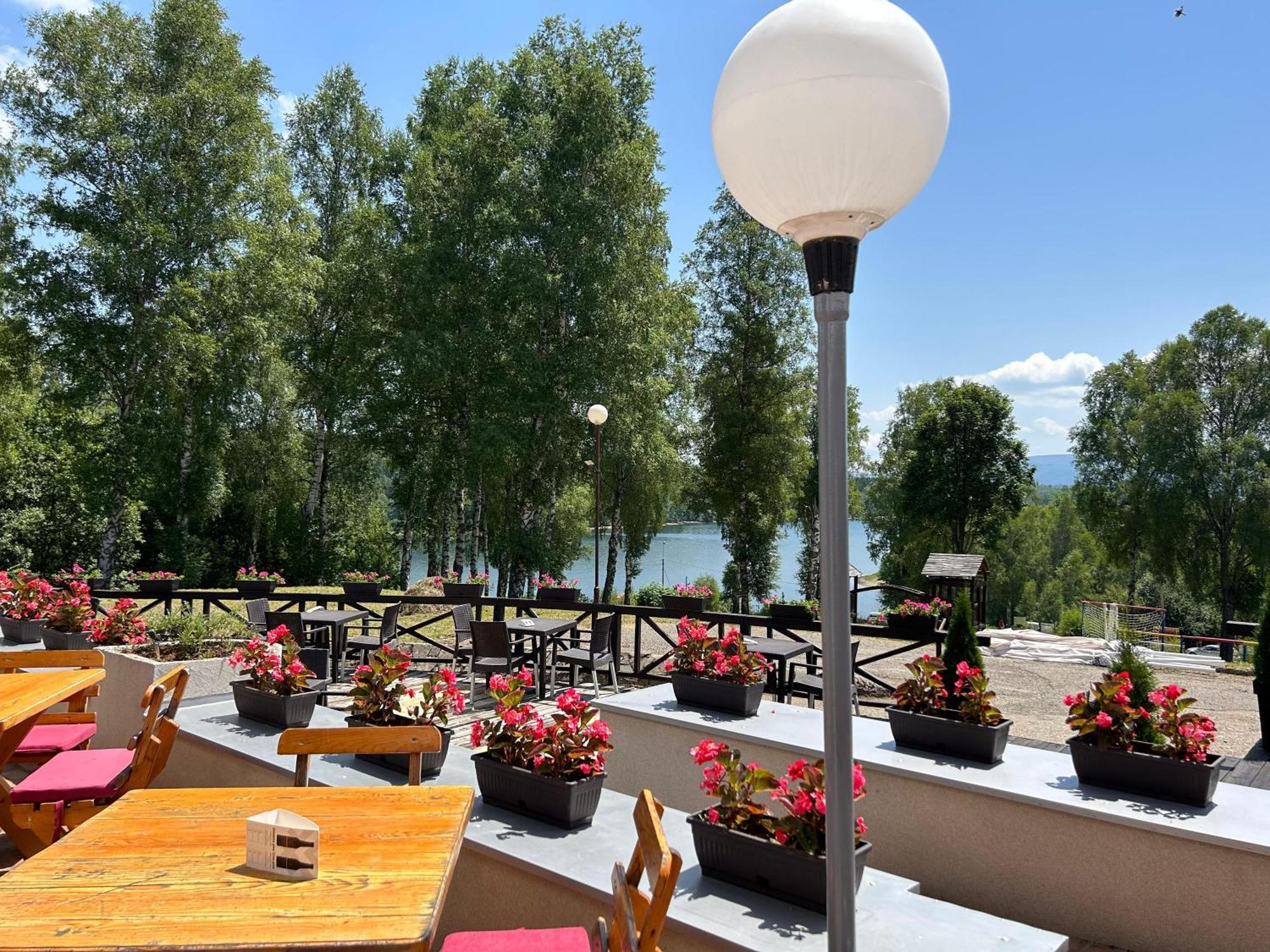Hotel Vlasina - Vlasinsko Jezero Власина-Рид Экстерьер фото